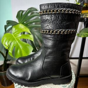 Tory Burch Black Leather Chain Trim Moto Boots Sz 8 M Mid-Calf Lug Sole